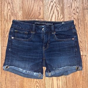American eagle jean shorts midi great condition no wear or pulls